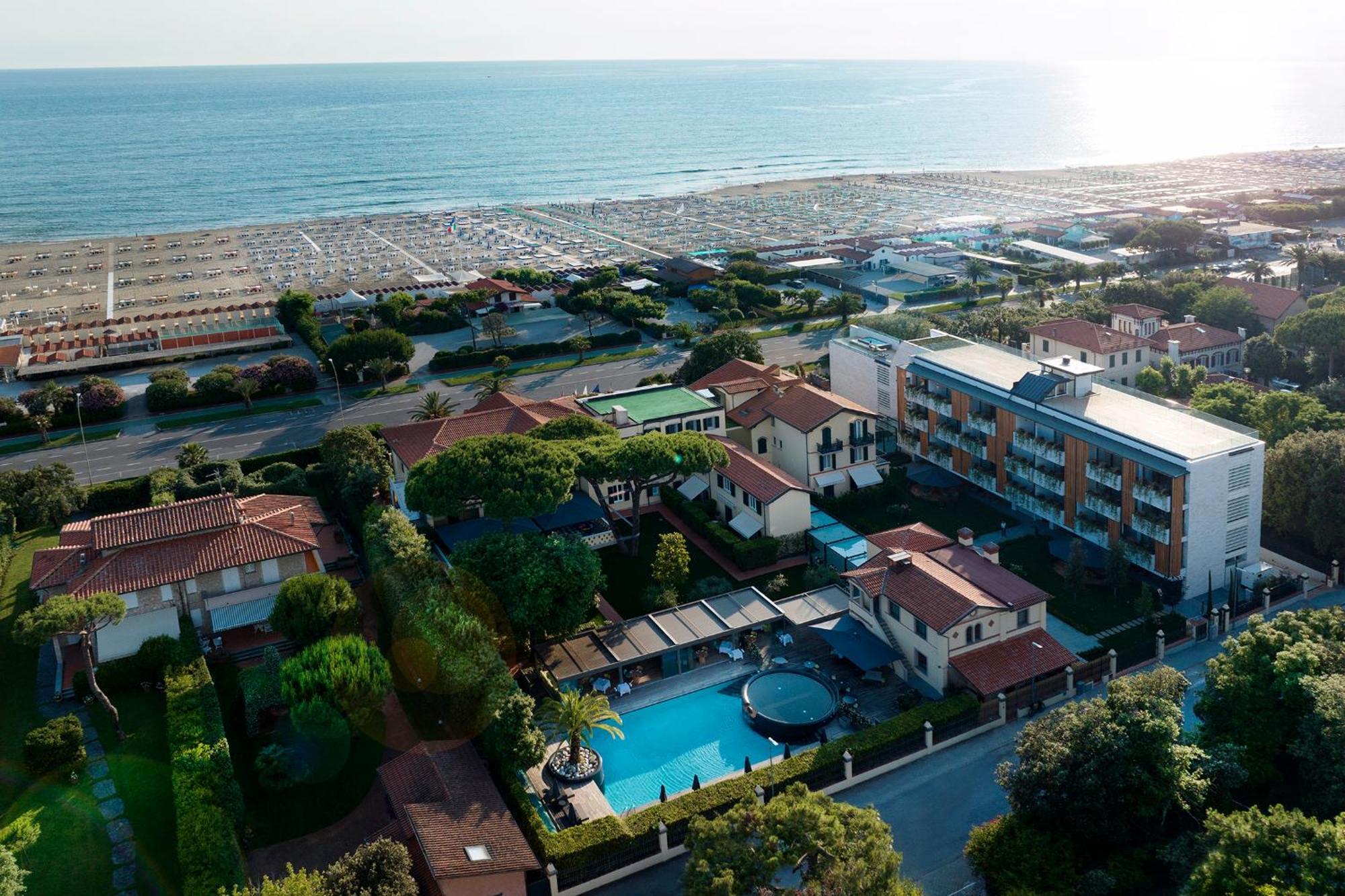 Hotel Byron Forte dei Marmi Exterior photo